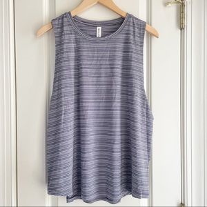 Athleta Cloudlight Striped Muscle Tank Navy White Size XL